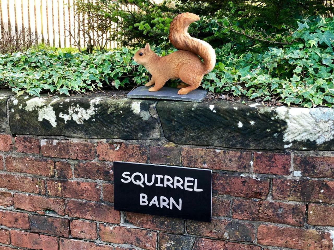 Squirrel Barn Villa Milwich Eksteriør bilde